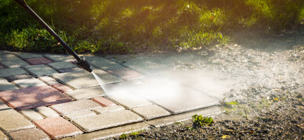 Best Graffiti Removal  in Manorville, NY